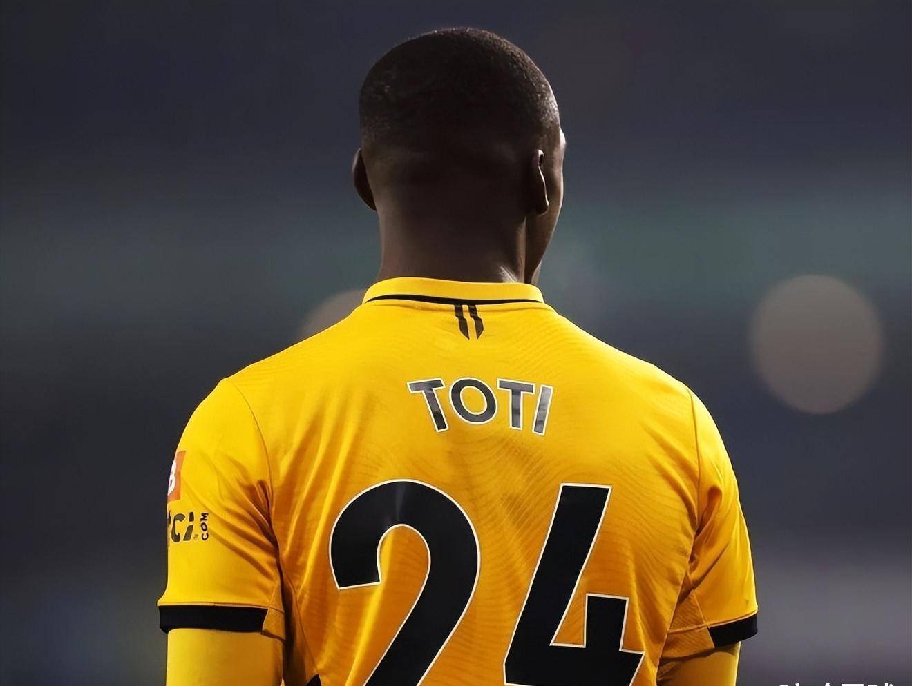 包含清晨英超传出新动向,葡萄牙体育止住颓势,管理层表态——媒体盛赞,球探报告显示潜力的词条 包含清晨英超传出新动向,葡萄牙体育止住颓势,管理层表态——媒体盛赞,球探报告显示潜力的词条