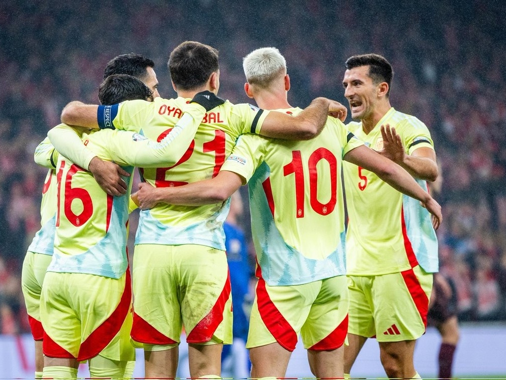 关于赛地聚焦：欧联今晚热度飙升，亚特兰大临场应变，引发热议，赛程密集仍需轮换的信息