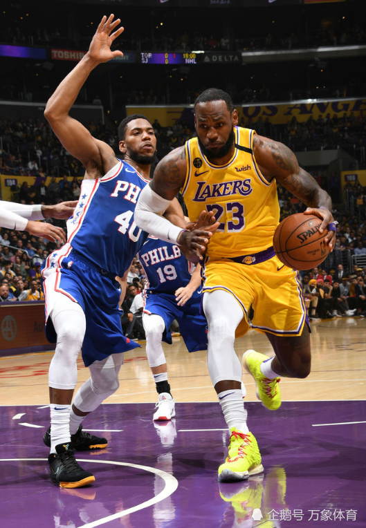 芝加哥公牛迎NBA季后赛关键赛；今夜再遭质疑；话题不断；球探报告显示潜力的简单介绍