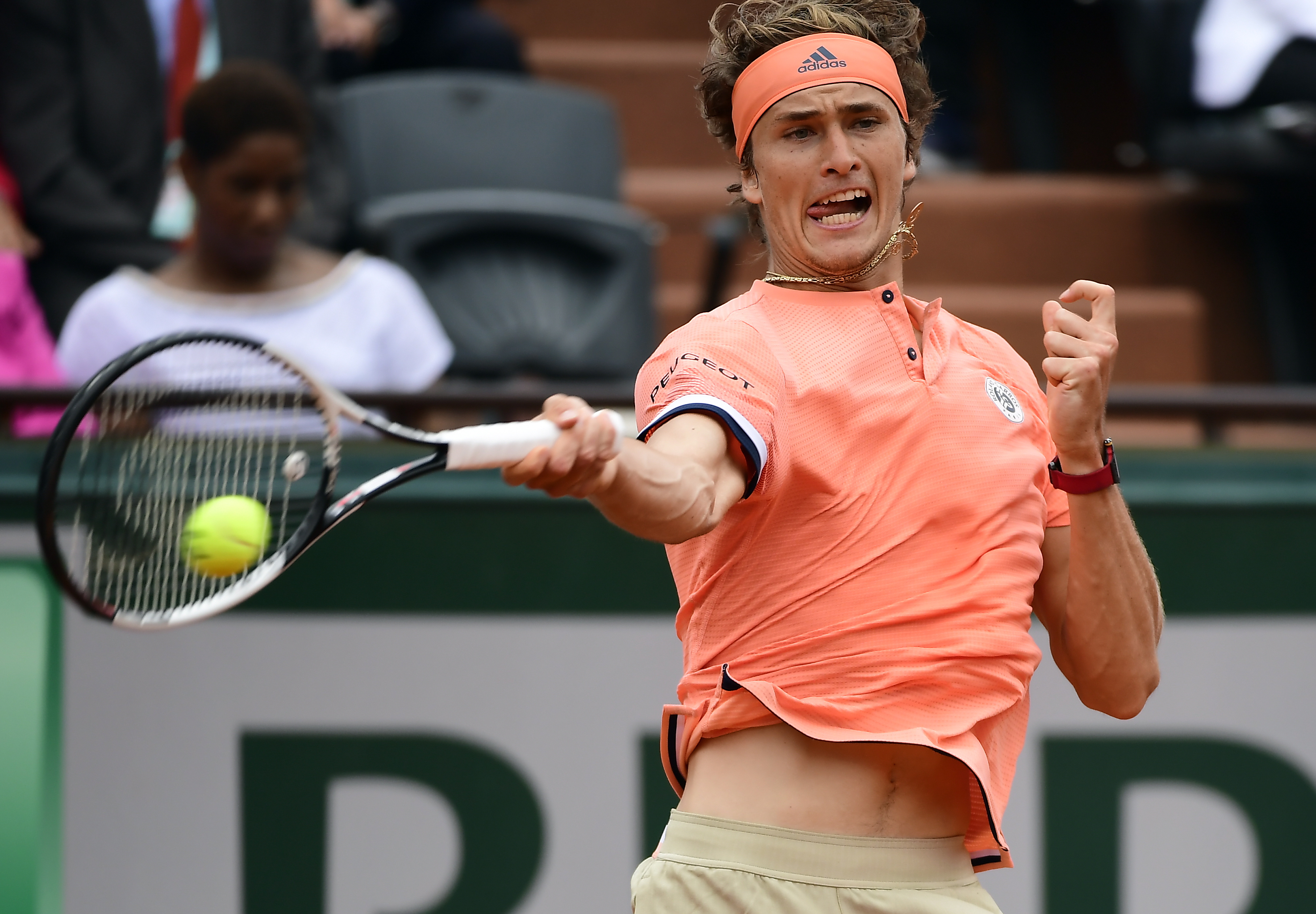 蒂姆迎来十赛季高光表现，法国队球迷沸腾！的简单介绍